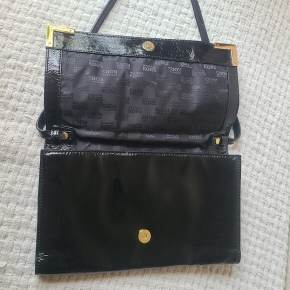 Michael Kors Black Clutch with Glossy Finish Shoulder Bag - Picture 10 of 13